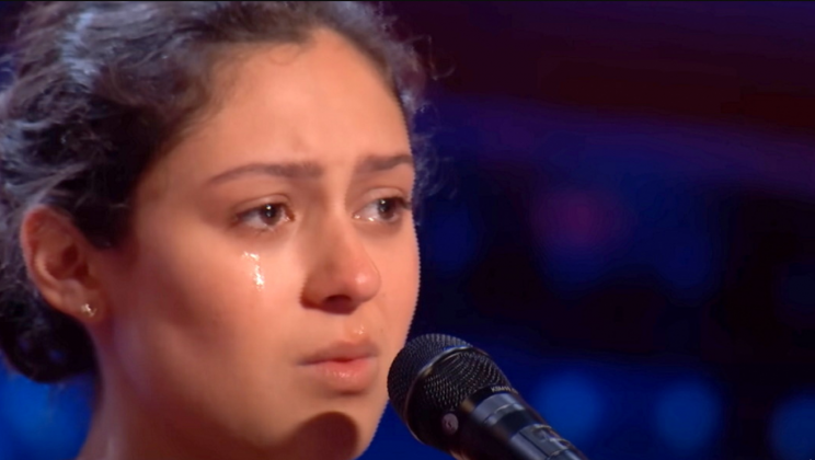 Young woman with speech impediment deeply moves everyone in room