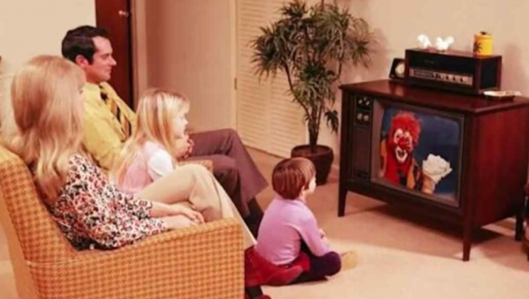 11-minute flashback to the 70s: when times were simpler and fashion was fun