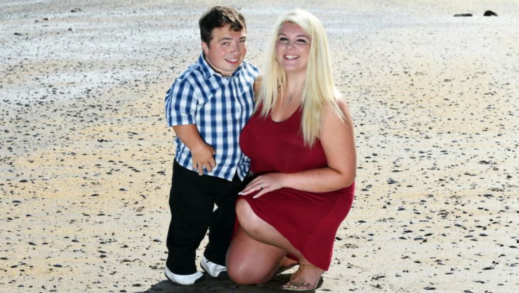 “Married and became a father”: what does the 2-year-old daughter of a man look like, whose height is only 110 centimeters