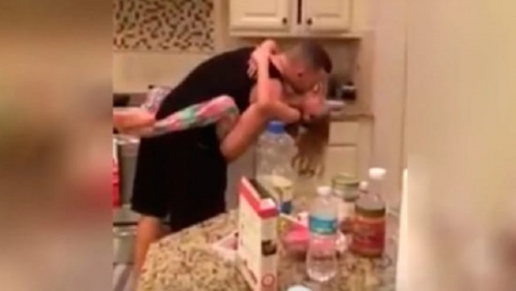 She thought that her husband and her daughter were preparing their food. She was shocked when she saw…