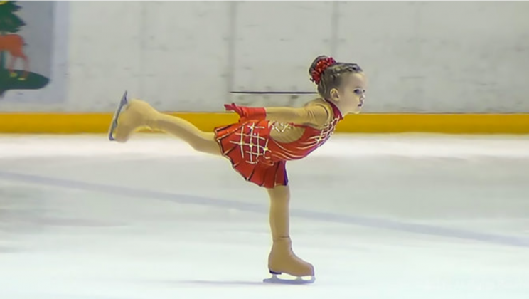Tough 4-year-old ice skater takes a tumble but keeps on going