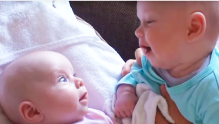 Perfect timing: dad films his twins having a beautiful conversation