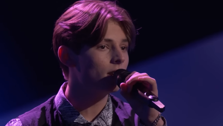Coaches Left Speechless by 15-Year-Old’s ‘Voice’ Audition