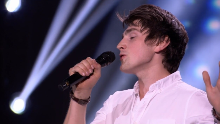 Simon Cowell says this 21-yr-old Irish plumber has the best voice he’s ever heard from a singer.