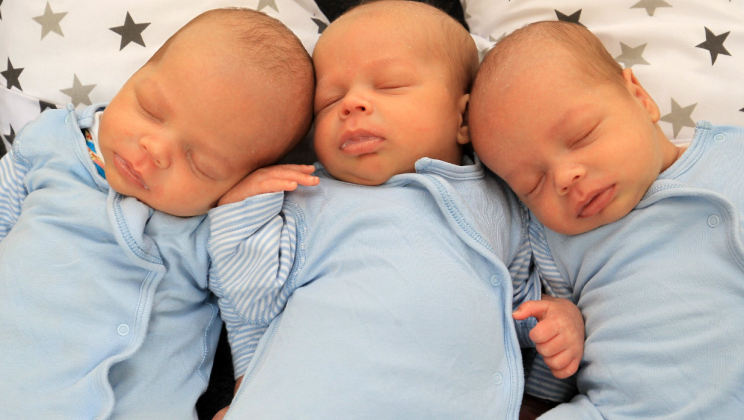 A Strong Mom Gives Birth To Identical Triplets Conceived Naturally