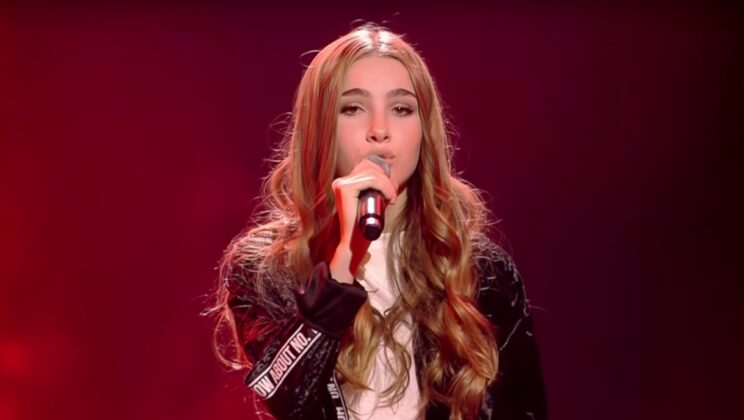 14-Year-Old has QUICKEST Chair Turn in ‘Voice Kids’ History