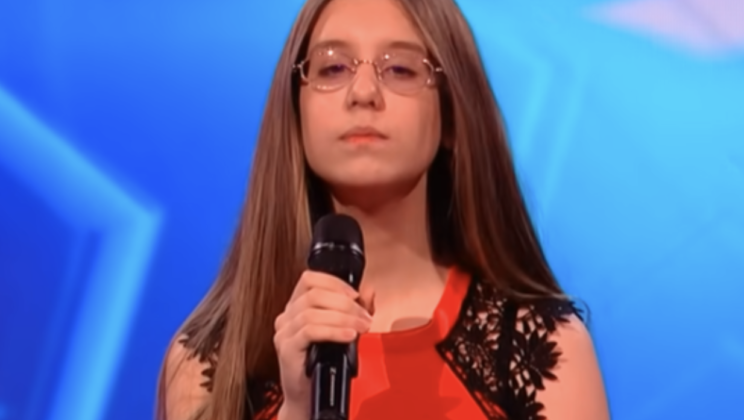 A 14-Year-Old Takes on a Challenging Song Choice and Wins the Judges’ Attention