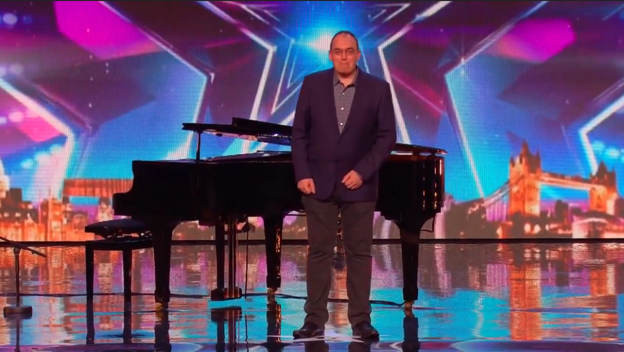 They Laughed When He Sat Down at the Piano, But When He Started to Play—