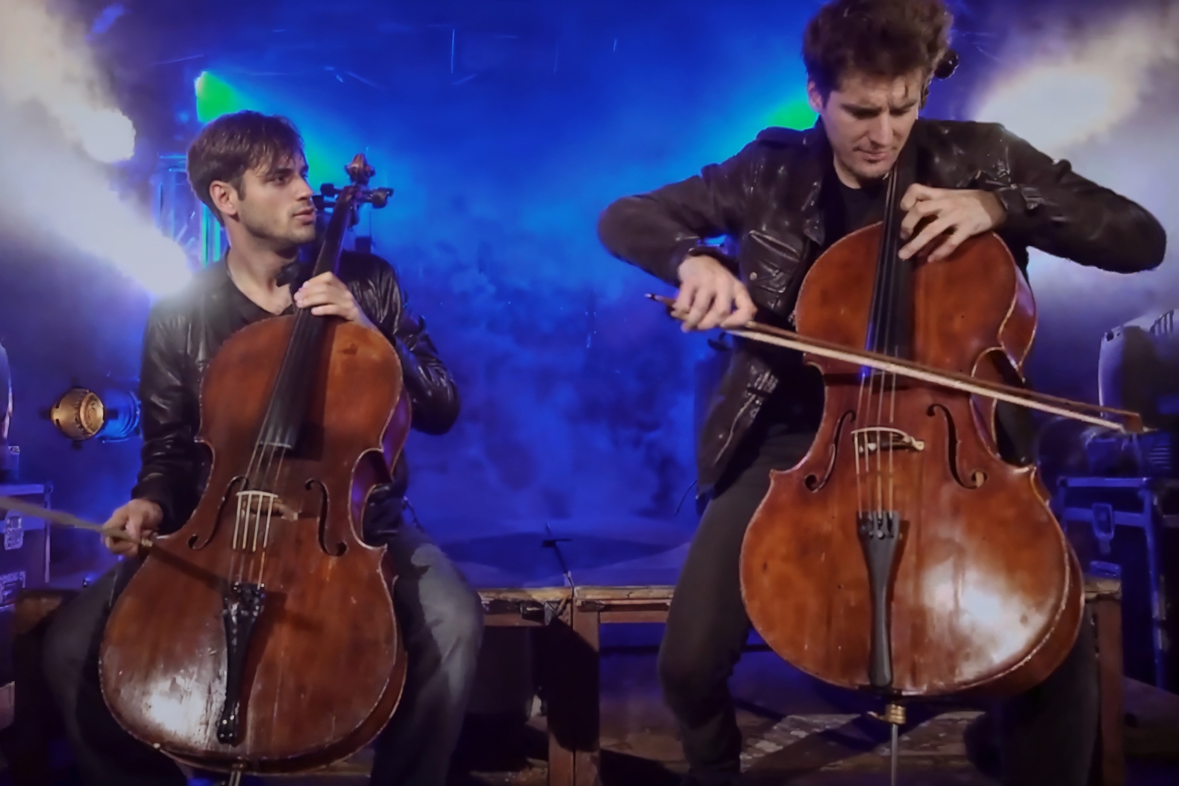 Cellists Were Booed When They Walk On, But Instantly Wow Audience Into Silence