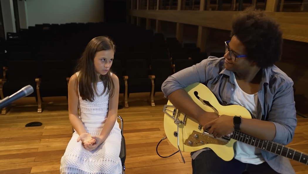 Young Girl’s Angelic Performance of “Hallelujah” Fills Empty Church in Brazil