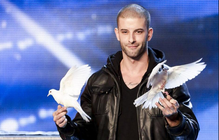 From Empty Hands to Pure Magic—This Trick Had Everyone Standing