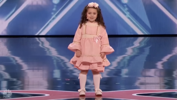 Milioni di persone guardano ancora questa bambina di 5 anni… Ecco perché.