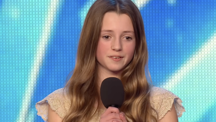 Simon Nunca Esperó que Esta Niña de 12 Años Alcanzara las Notas Más Altas—Todos Saltaron cuando Alcanzó la Nota Final.