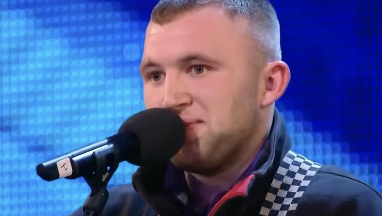 Simon Cowell Stopped His Audition—Then This Bricklayer’s Voice Left the Judges Speechless